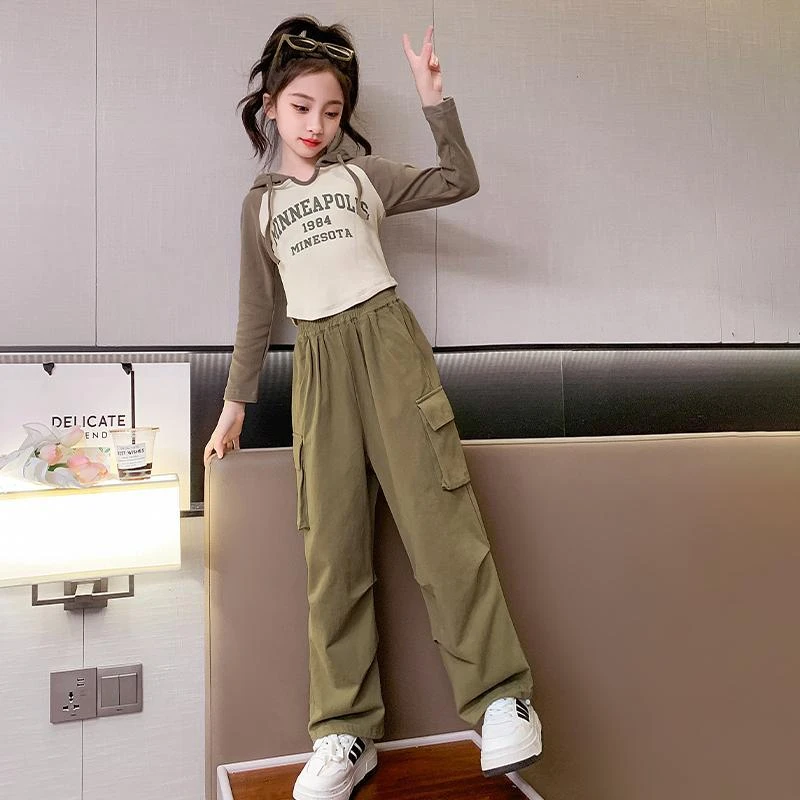 女童时髦洋气套装2024年新款儿童春秋上衣中大童秋装工装裤两件套
