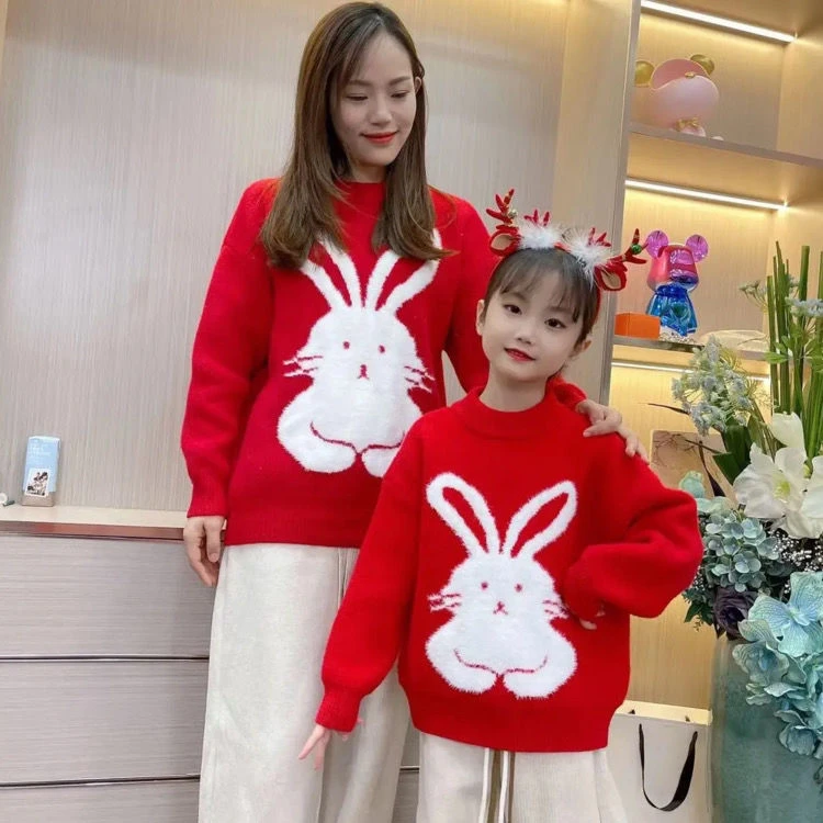 宝宝红色上衣冬女童针织衫洋气加厚圆领卡通秋冬虎年冬季套头母女