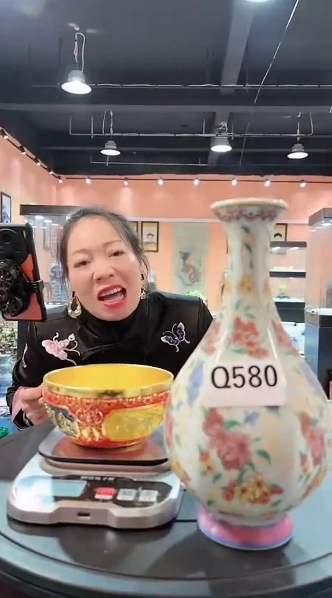 【闪购商品】陶瓷摆件Q580