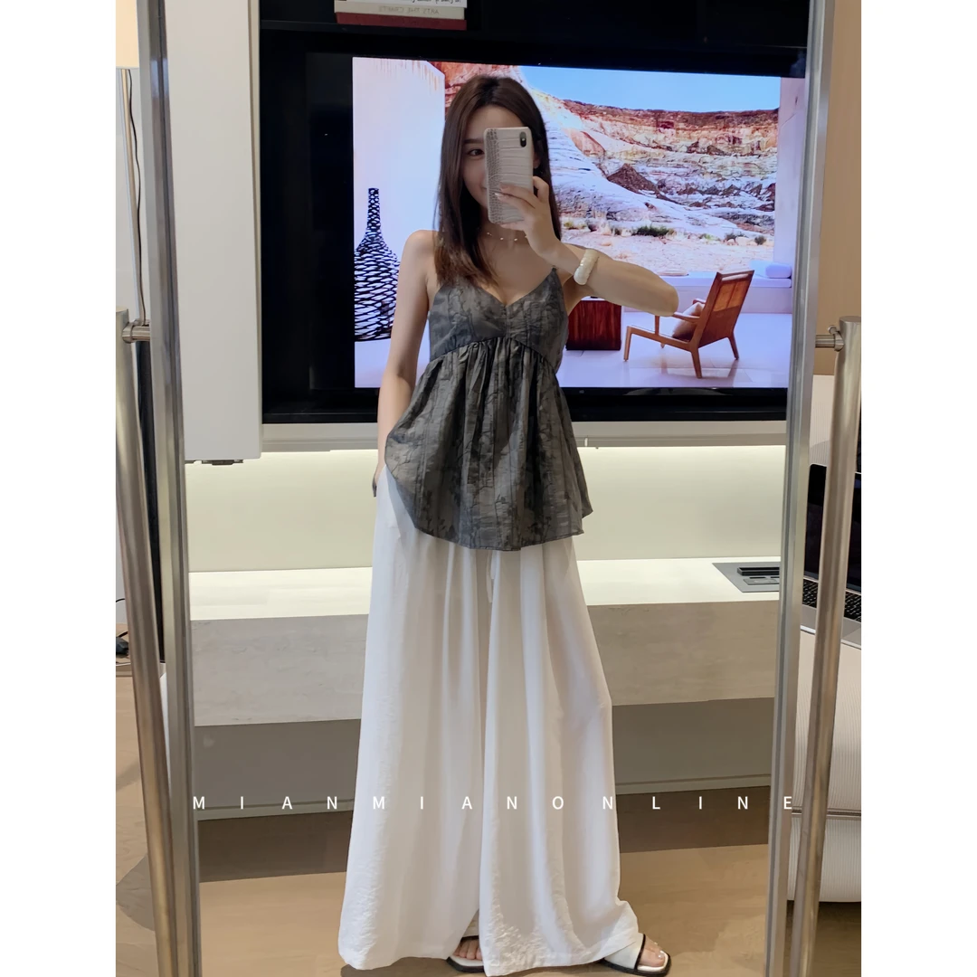 MIANMIANONLINE“懒懒度夏”宽松简约提花设计感吊带上衣MM1033