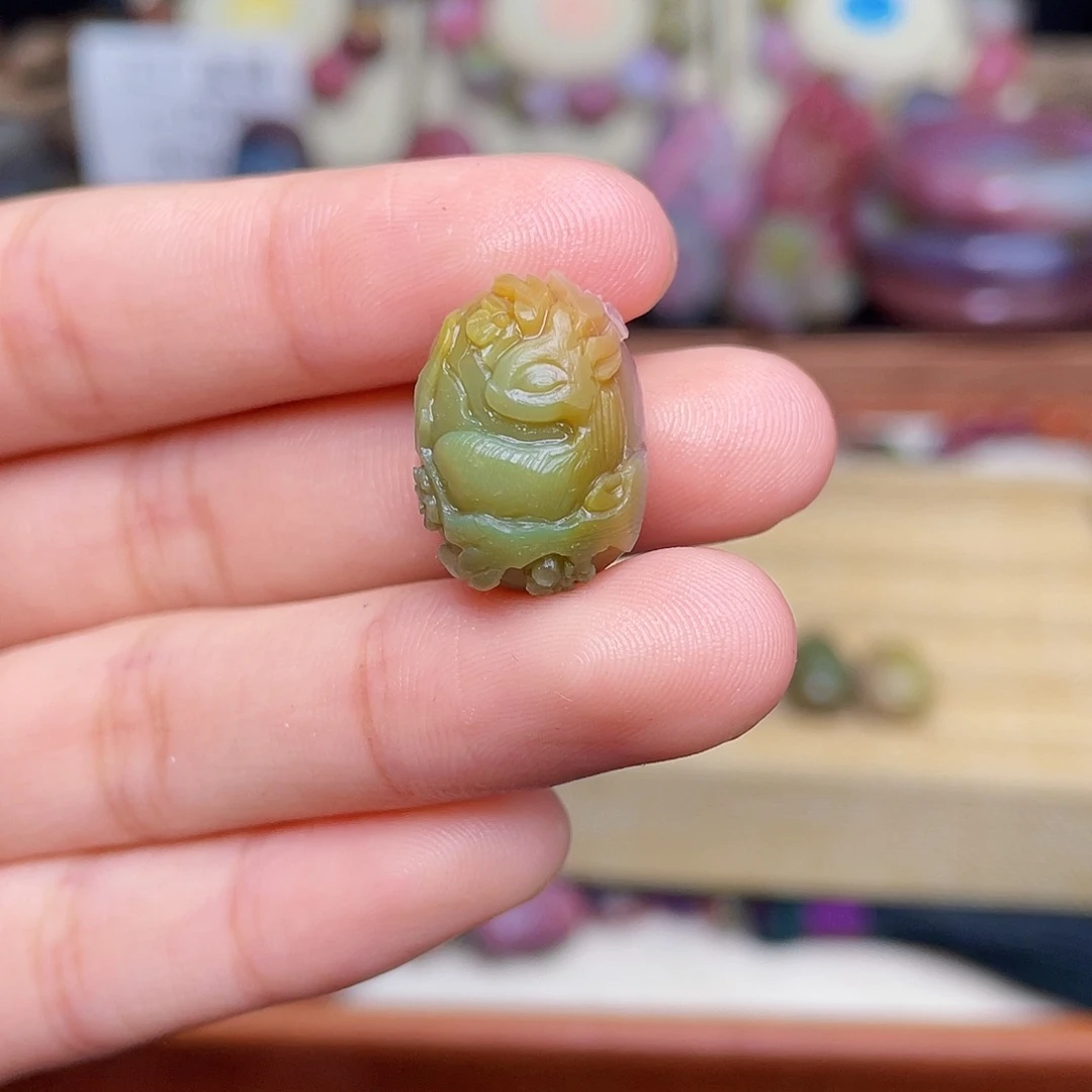 玛瑙/玉髓珠宝半成品未镶嵌群***红盐源玛瑙小鹿蛋