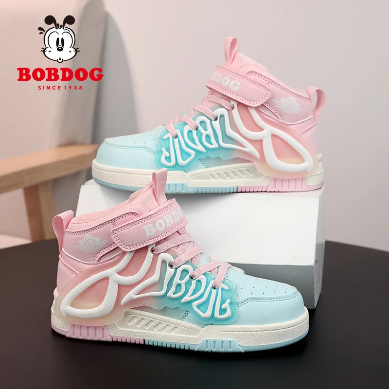 巴布豆女童中帮板鞋2023秋冬季运动鞋子皮面防水儿童女孩子休闲鞋