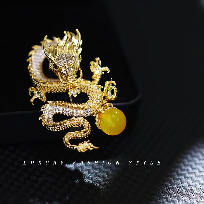 铜合金合成锆石胸针 高档设计奢华金色中国龙胸针生肖本命年XZ581