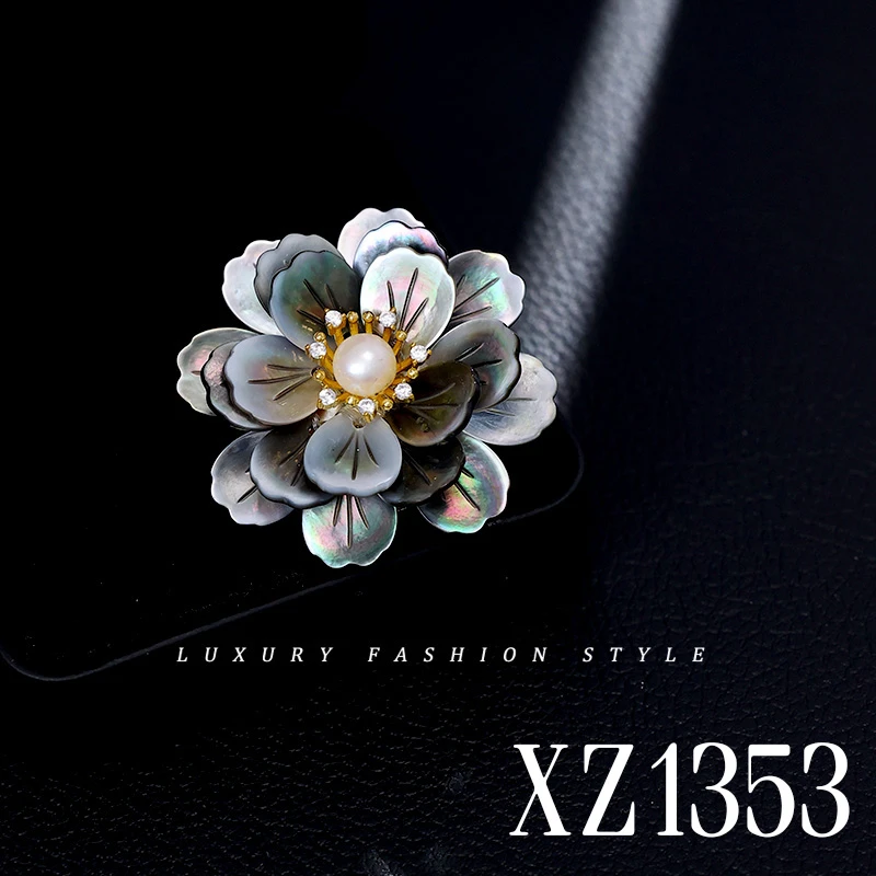 铜合金贝壳胸针 高档奢华百搭气质小香风黑贝山茶花胸针女XZ1353