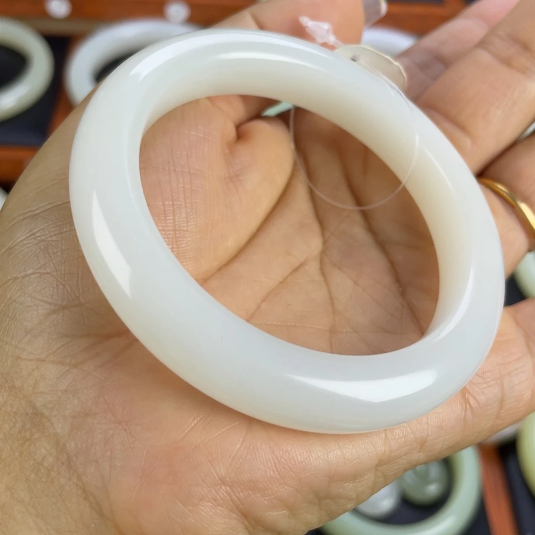 和田玉（白玉）手镯未镶嵌