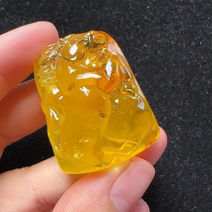 蜜蜡珠宝奇石未镶嵌