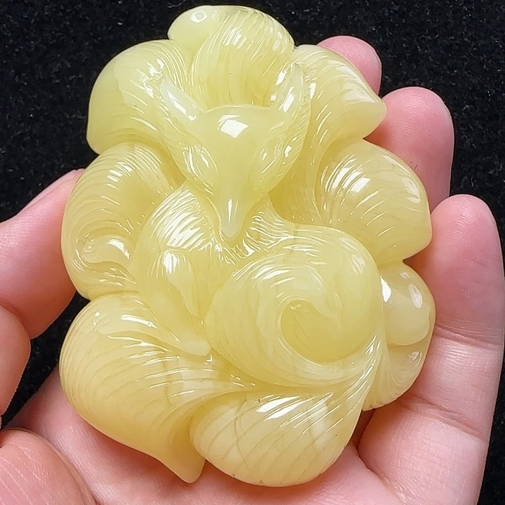 蜜蜡珠宝奇石未镶嵌