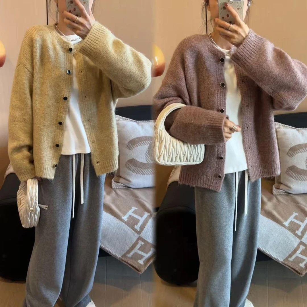 二姐的宝藏韩版百搭修身时尚纯色圆领单排扣针织长袖开衫 #24342