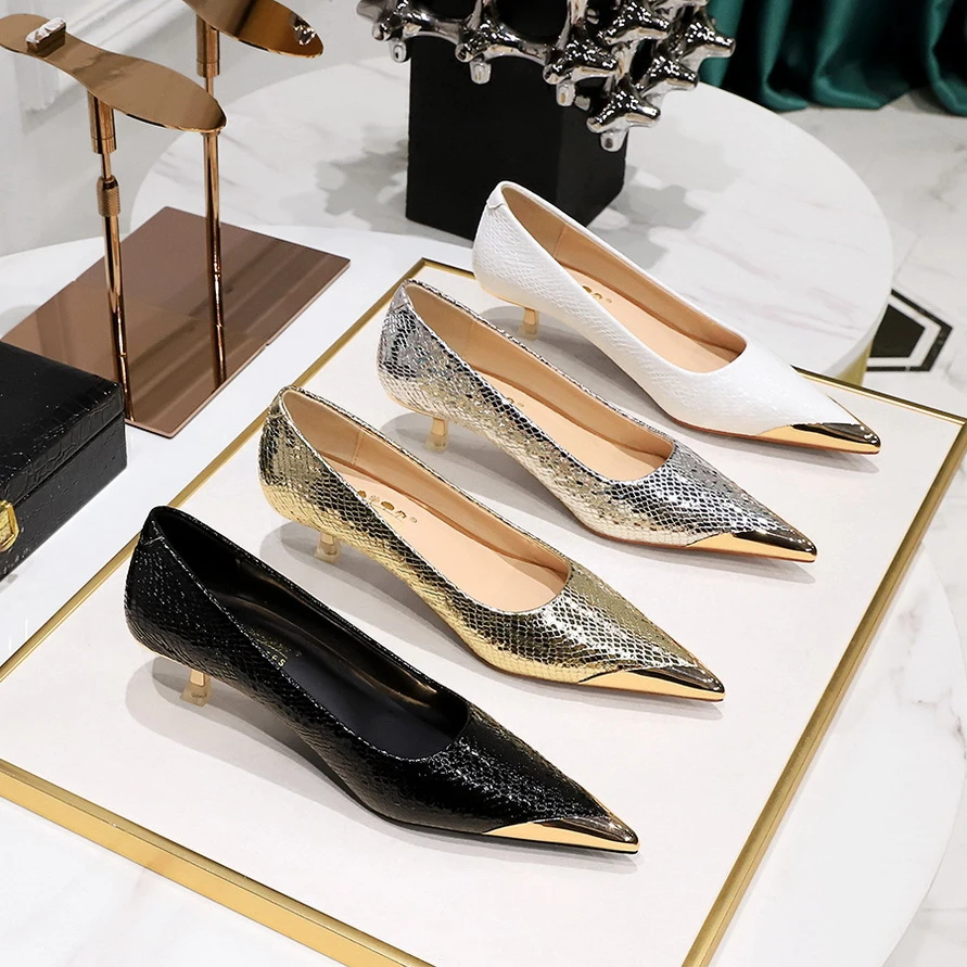 欧美风宴会女鞋中跟高跟鞋浅口金属尖头闪耀亮片布蛇纹单鞋女鞋