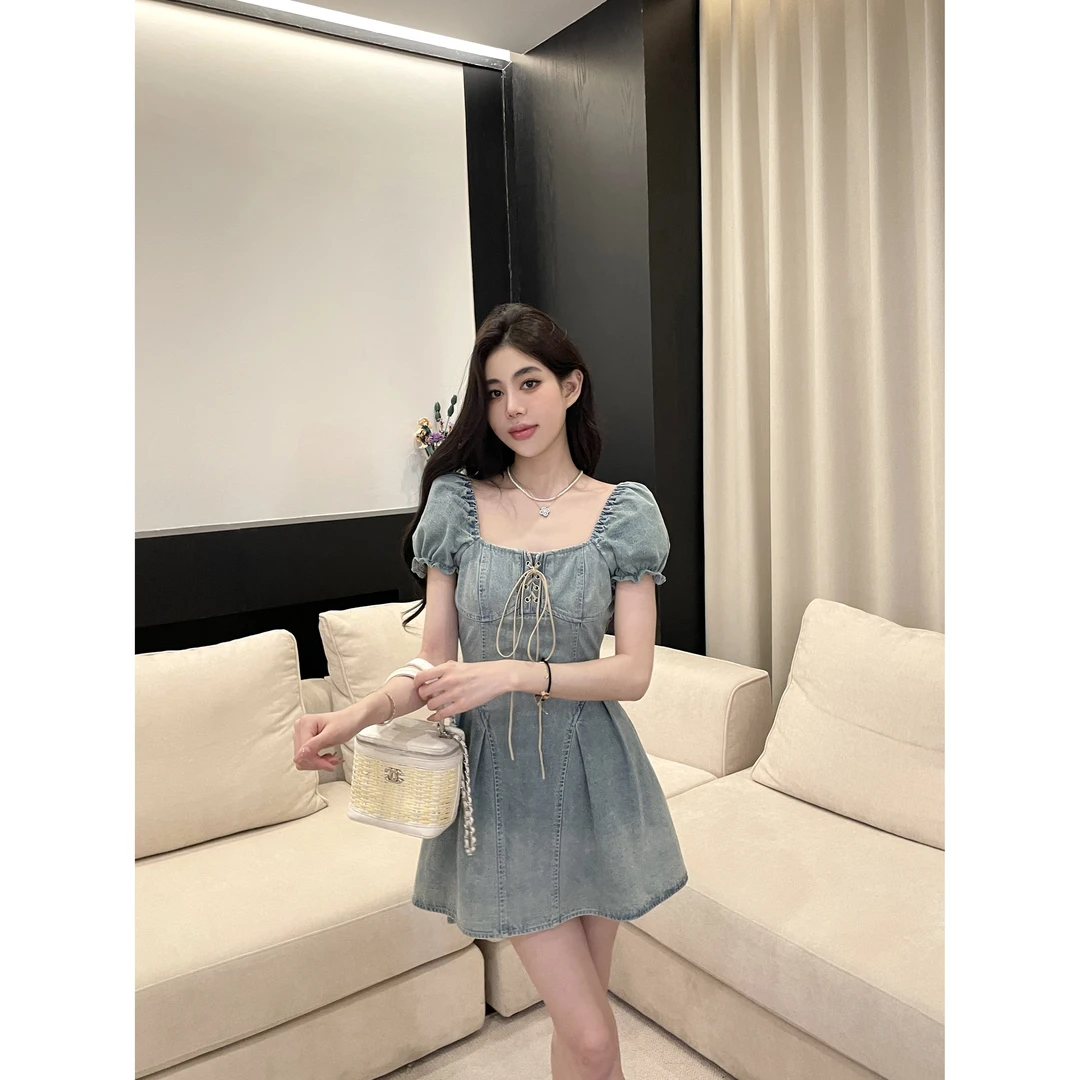 清邱肉瑶「复古时钟」夏季复古水牛仔连衣裙法式方领气质短裙