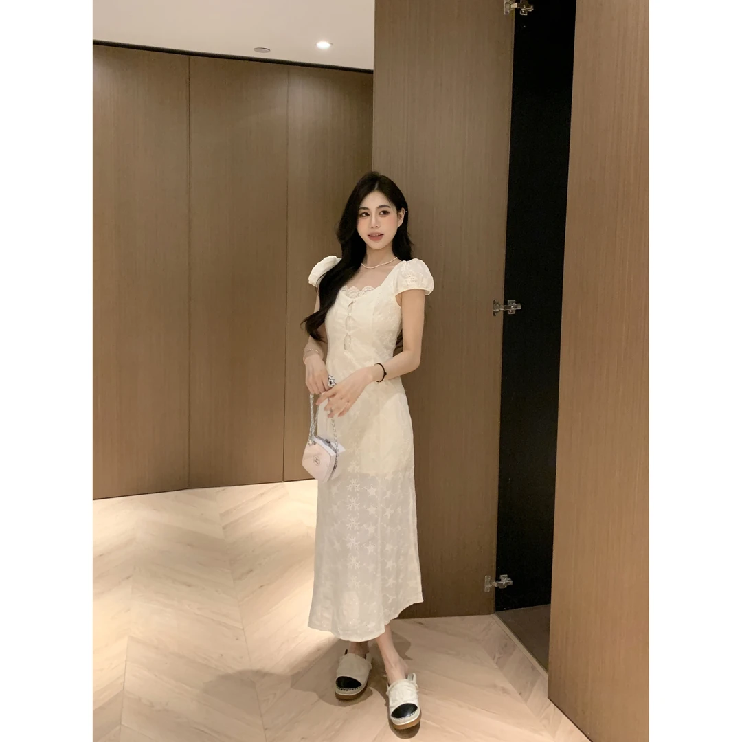 1邱肉瑶清  邱肉瑶夏季法式温柔蕾丝刺绣连衣裙提花气质长裙