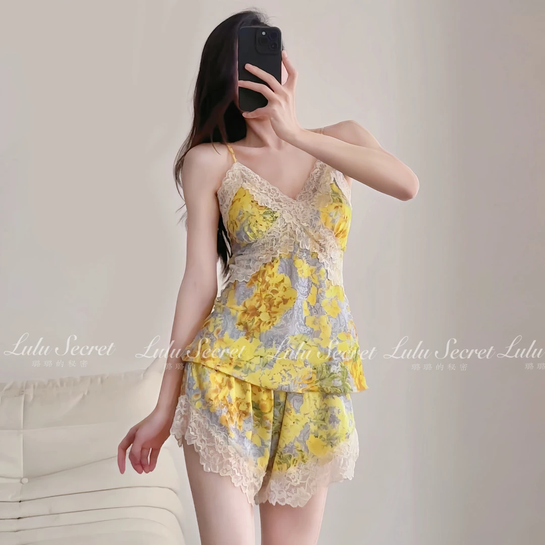 【秘密花园】2023夏季新款黄色碎花短裤套装薄款吊带睡衣家居服