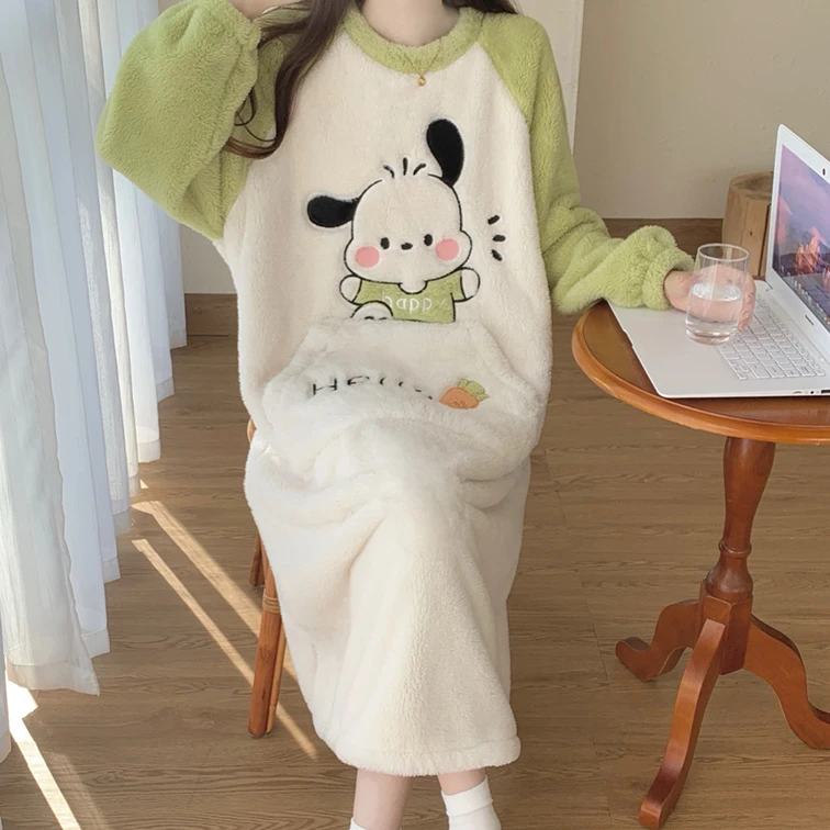 2025年秋冬天法兰绒大码甜美可爱口袋冬天毛茸茸宽松女士保暖睡裙