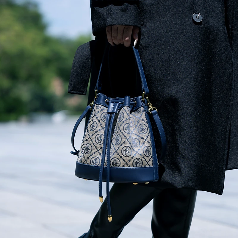 戈兰黛品牌女包2025春夏新款水桶包时尚百搭女士手提单肩斜挎包