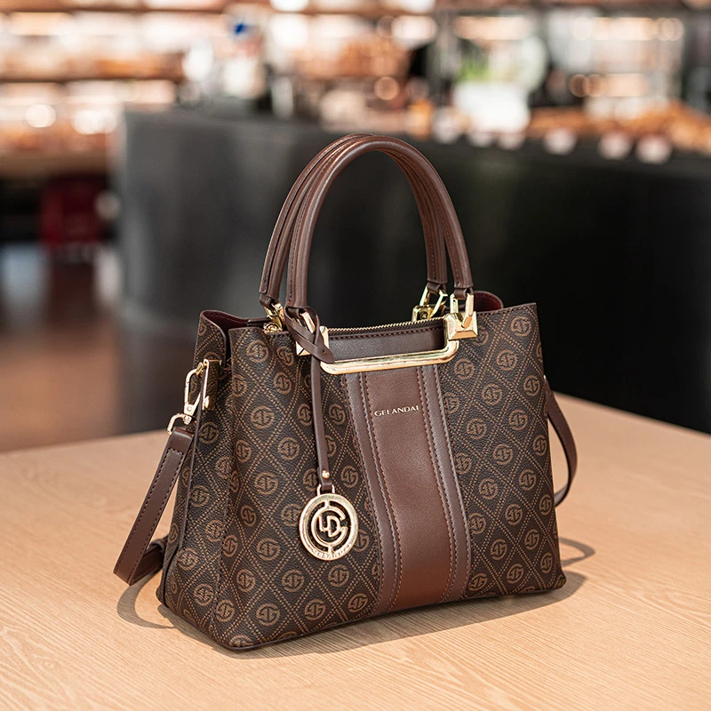 2025新款高级感女士包包时尚气质手提包复古百搭单肩斜挎包轻奢包