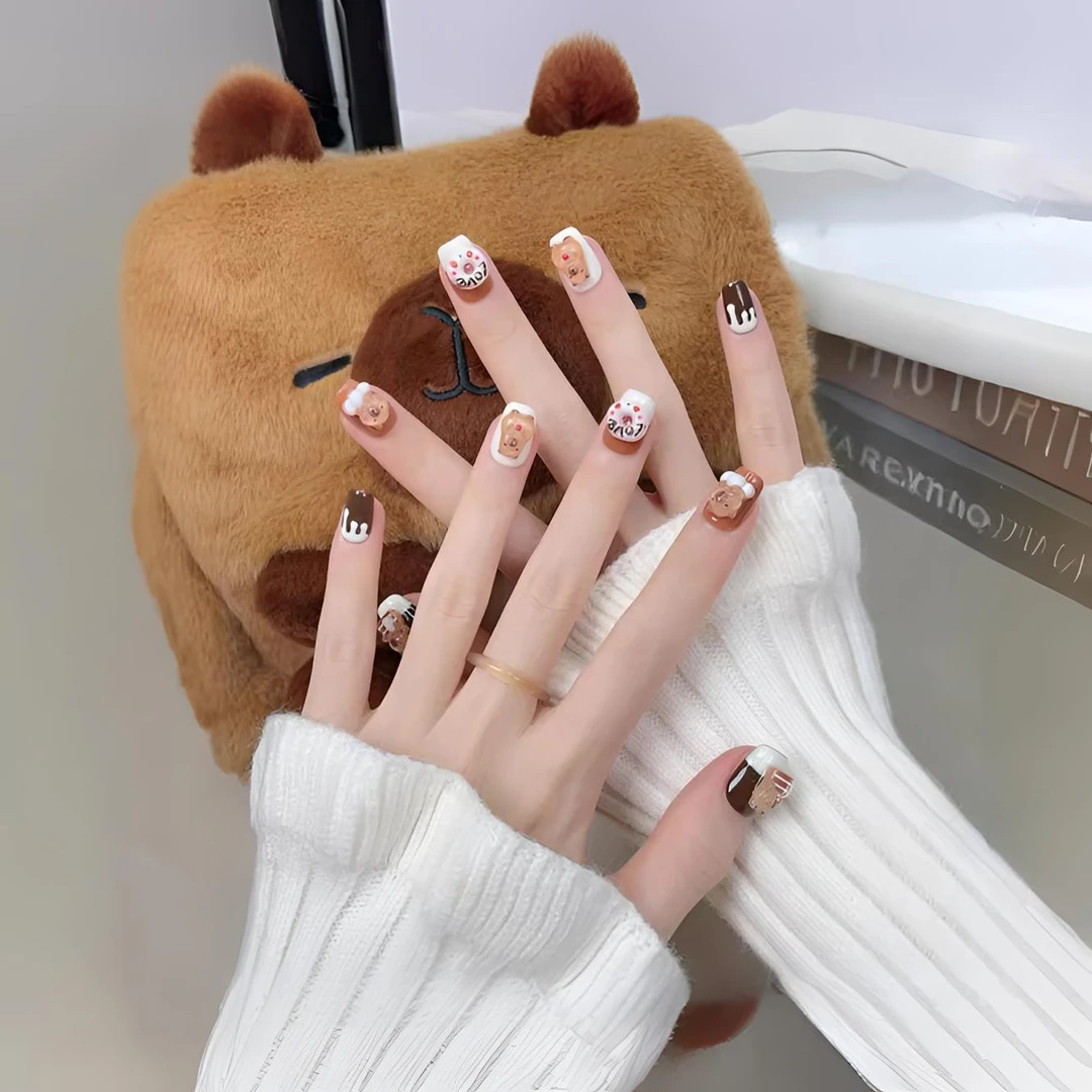 【呆萌水豚】卡皮巴拉可爱小短甲卡通小熊甜甜圈纯手工穿戴款美甲