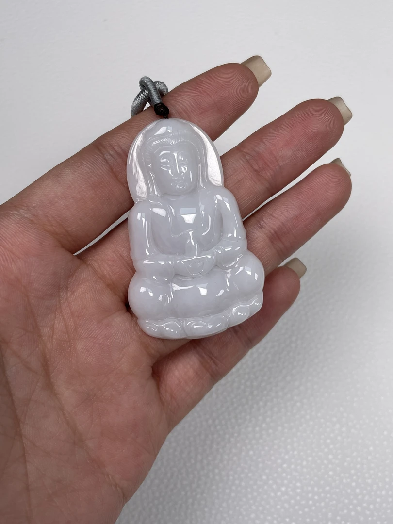 天然缅甸翡翠牛奶底正装观音