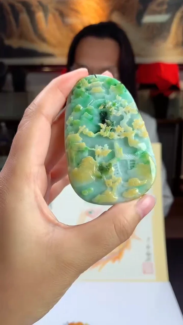 【闪购商品】定制翡翠未镶嵌挂件多样性发货（拍一发一）