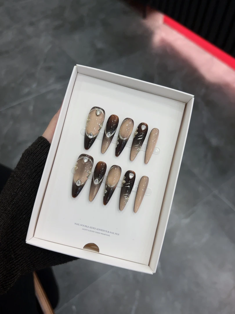 新款纯手工美拉德显白高级感美甲御姐风猫眼穿戴甲奢华穿戴美甲