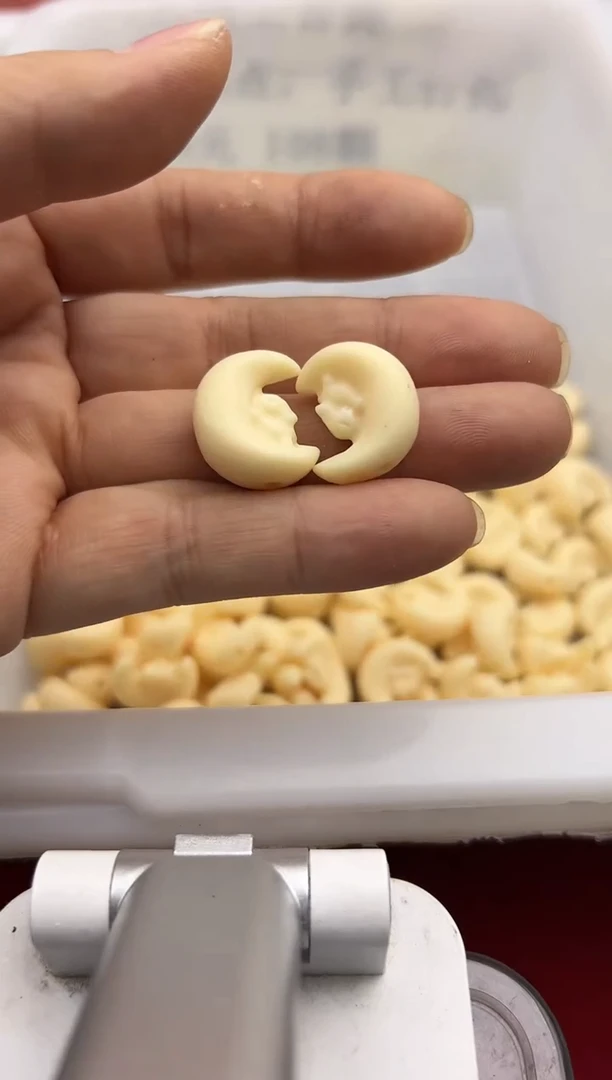 【闪购商品】白玉菩提吊坠15/19月兔2颗