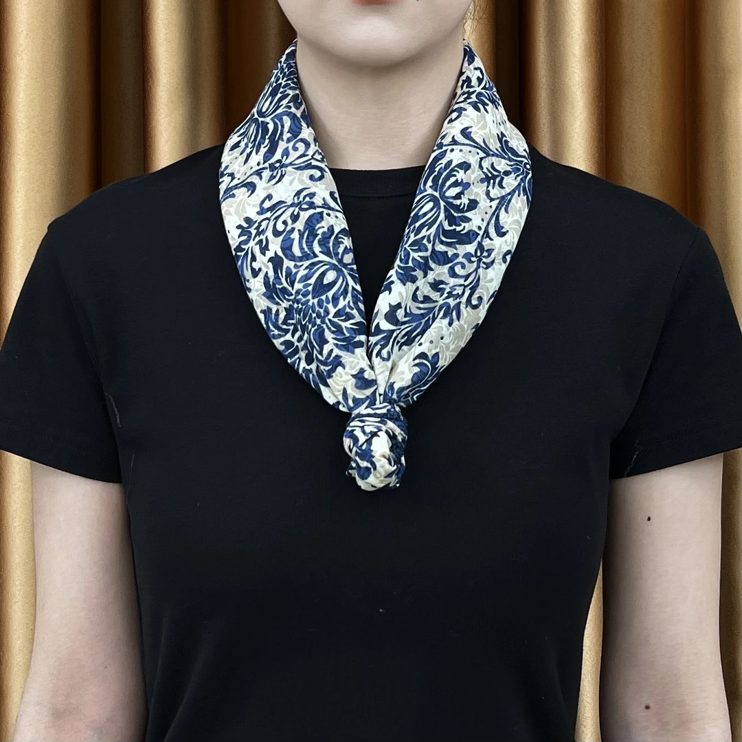 2024新款印花春夏季百搭简约小方巾女领巾小围巾韩版小丝巾时尚