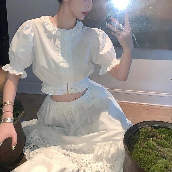 Gtt家 周美美 柒月诗集镂空蕾丝花边圆领紧边泡泡袖衬衫上衣G