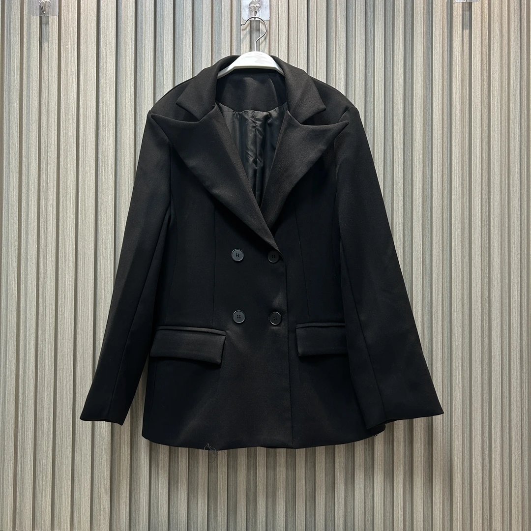 周美美收藏好版型高级立体廓形沙漏腰直肩双排扣西装外套