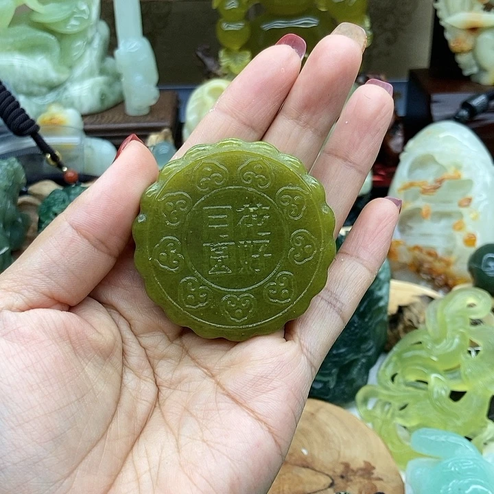 岫玉手把件未镶嵌
