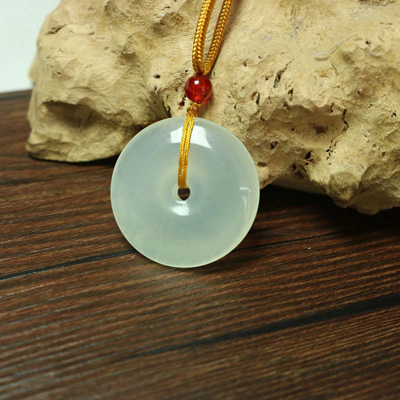 新品岫玉平安扣挂件玉石简约百搭玉扣手工吊坠随机发多样性之一