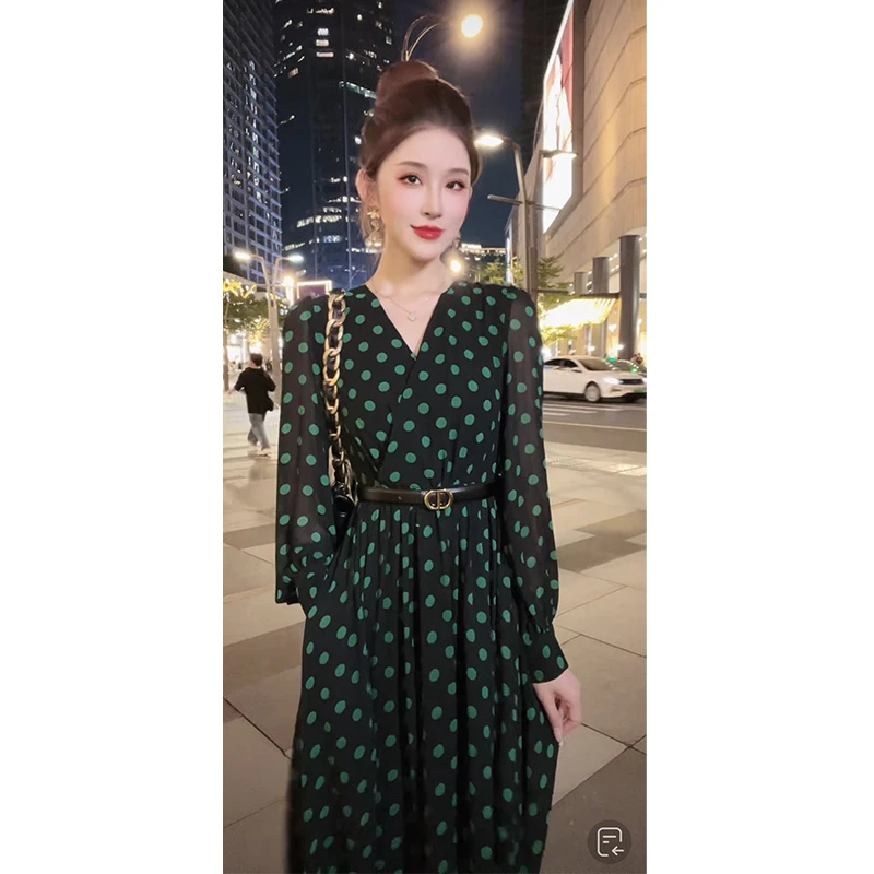 缪可2024秋季新款高腰波点连衣裙气质显瘦长裙法式洋气裙子