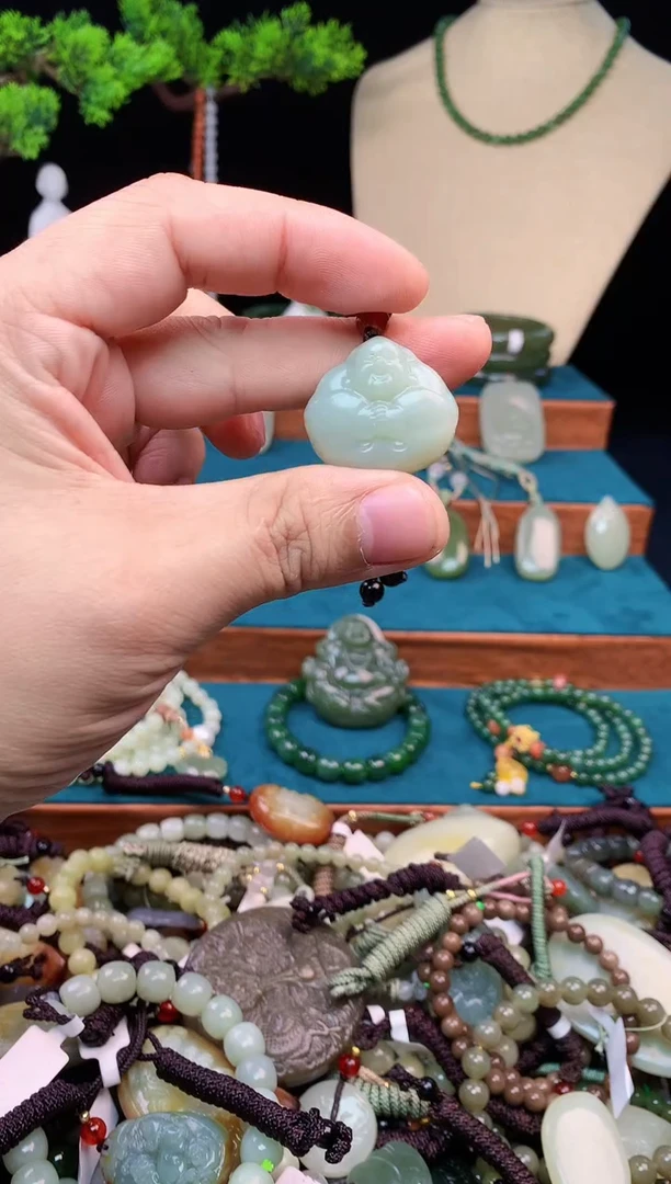 【闪购商品】和田玉颈饰未镶嵌多样性发货   拍一发一