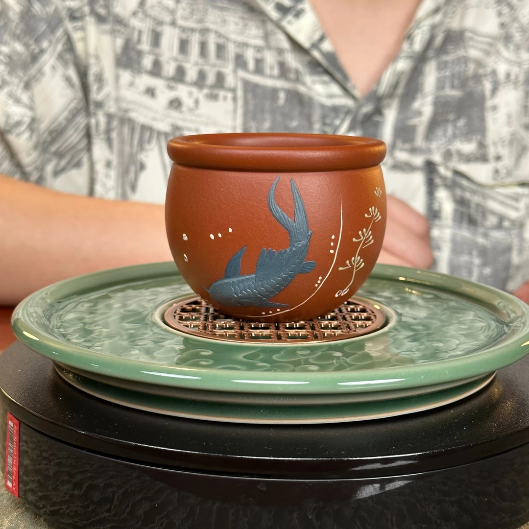 YS028原矿紫砂杯朱泥锦鲤杯堆绘主人杯纯手工双色