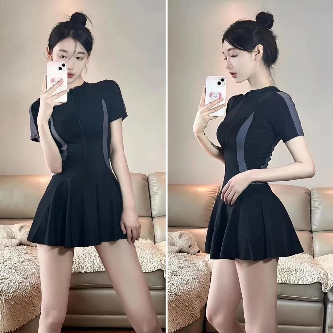 连体游泳衣女夏保守显瘦遮肚高级感游泳馆专用短袖学生运动泡温泉
