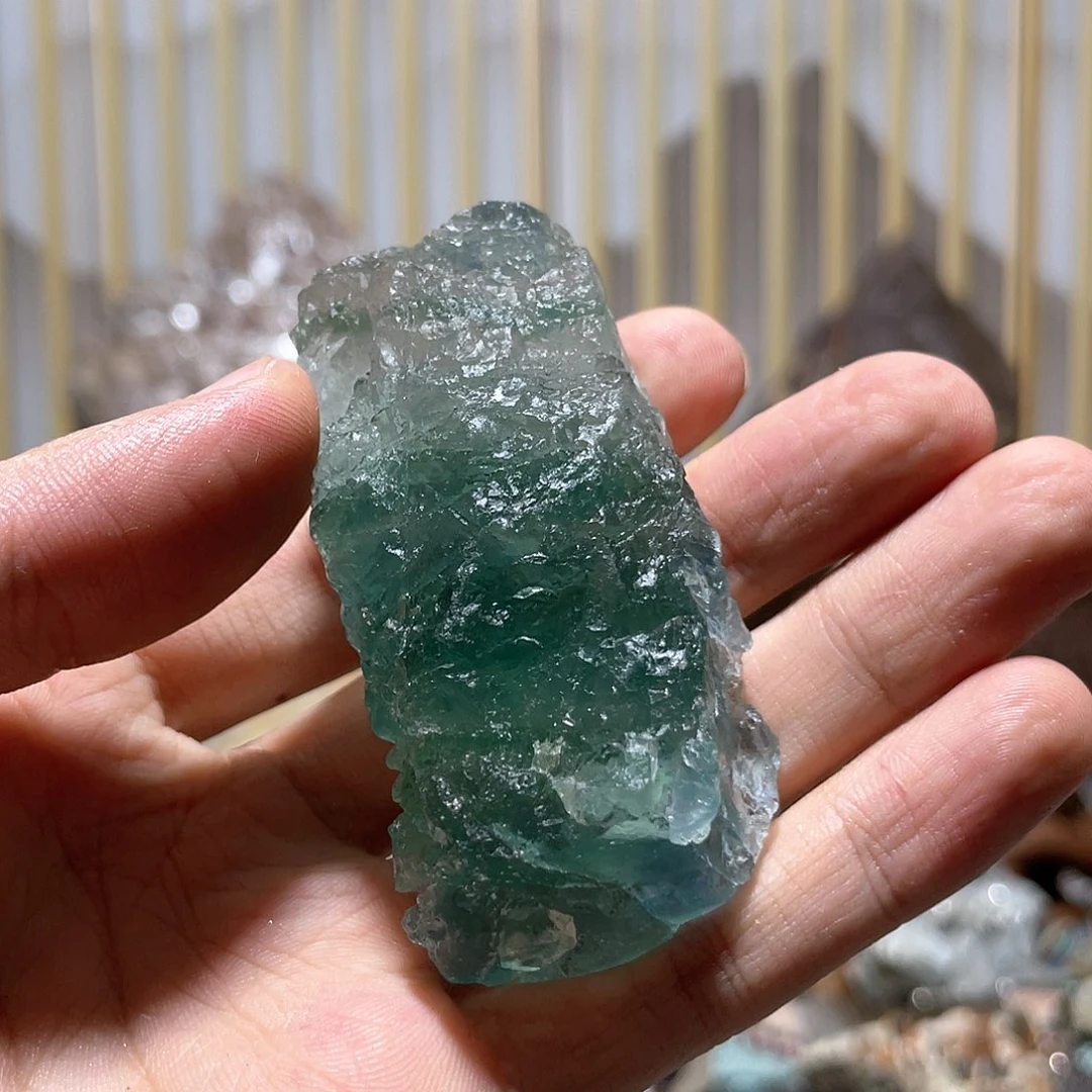 水晶。萤。石未镶嵌堂*蛋