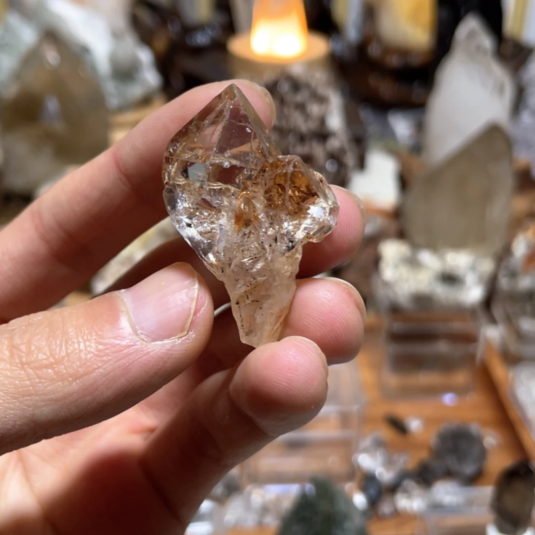 【闪购商品】水晶原石未镶嵌蒜****?