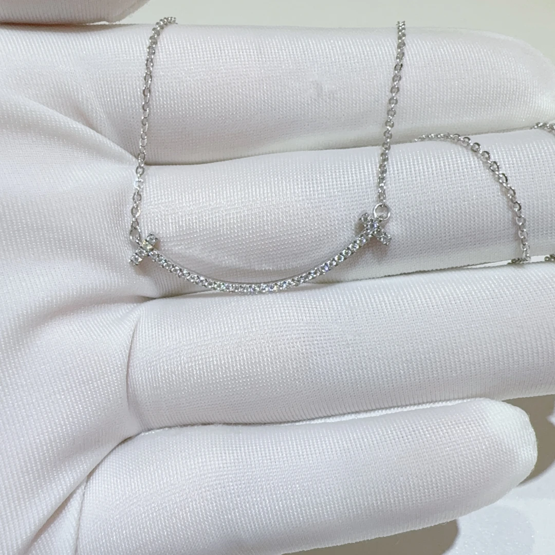 【合成/培育】铂金PT950镶嵌满钻莫桑石笑脸项链经典女款抖音发货