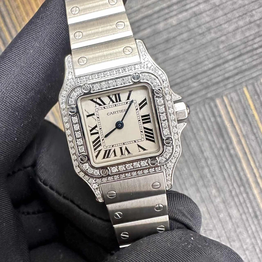 99新 Cartier/卡地亚 表展/山度士系列W20056D6表/后钻/WHT018688