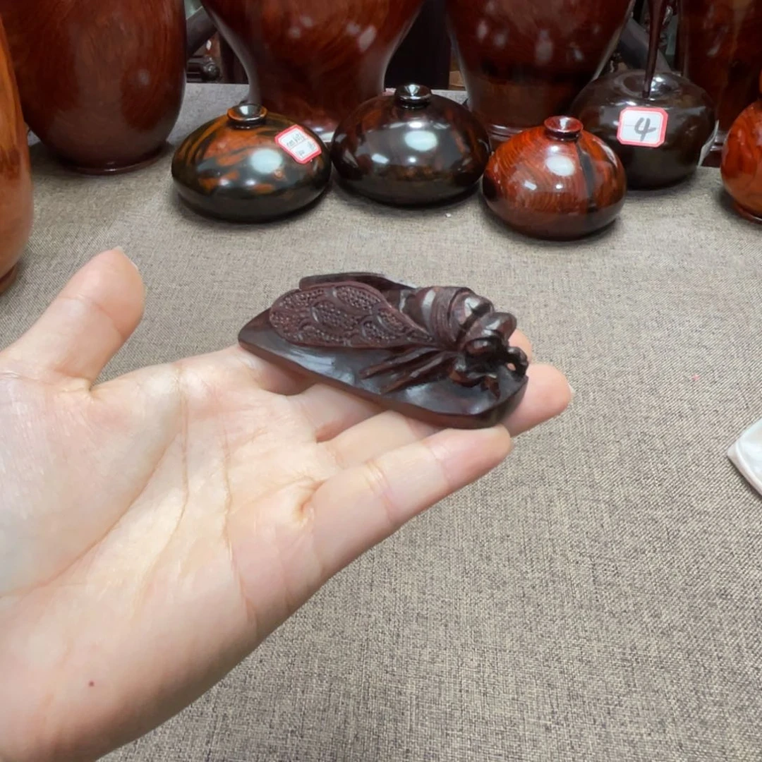 檀香紫檀（小叶紫檀）一名惊人