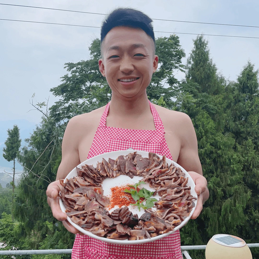 【土猪腊肉】一称一单 农村土猪腊肉  柏树枝烟熏 直播称重 有赠品
