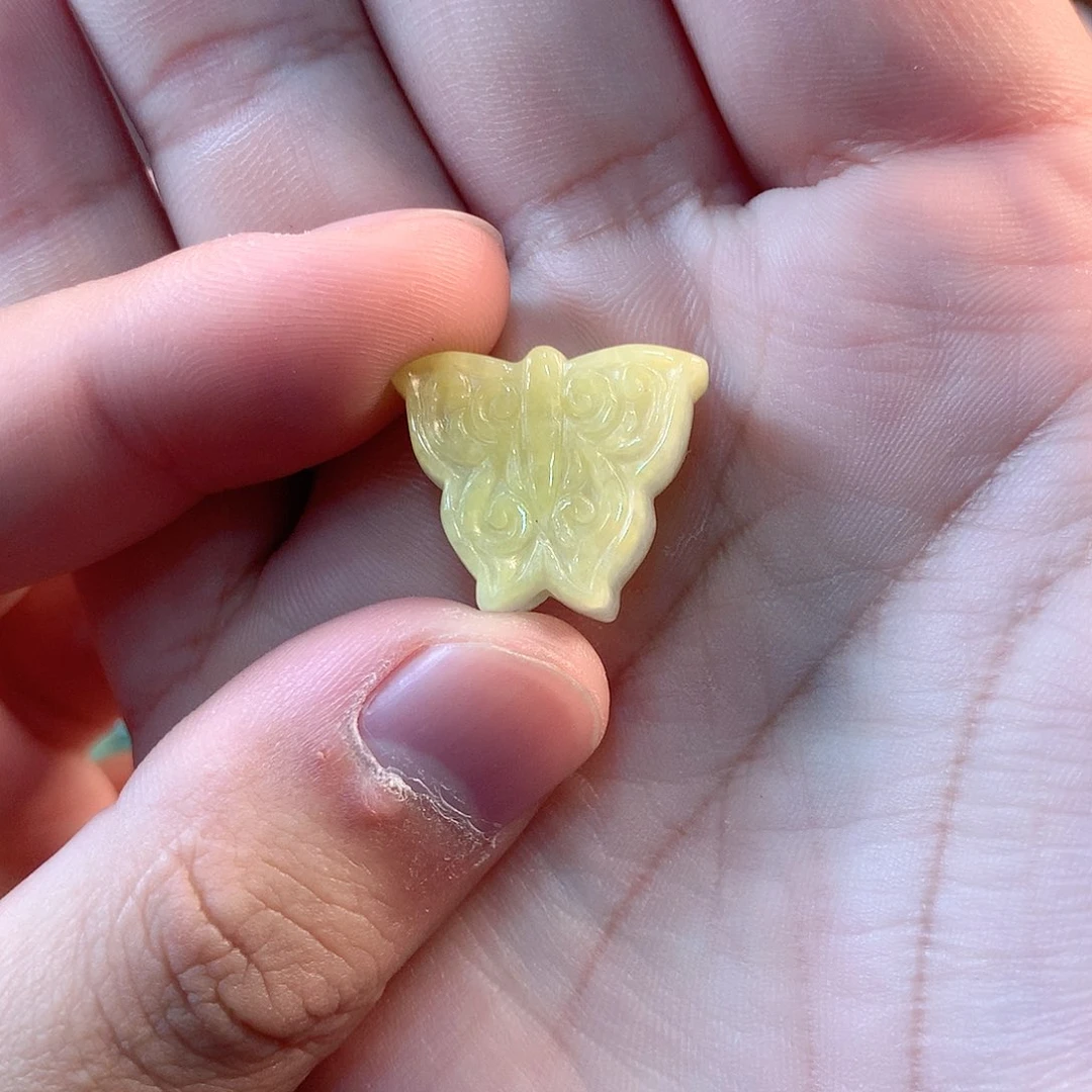 翡翠颈饰未镶嵌裸