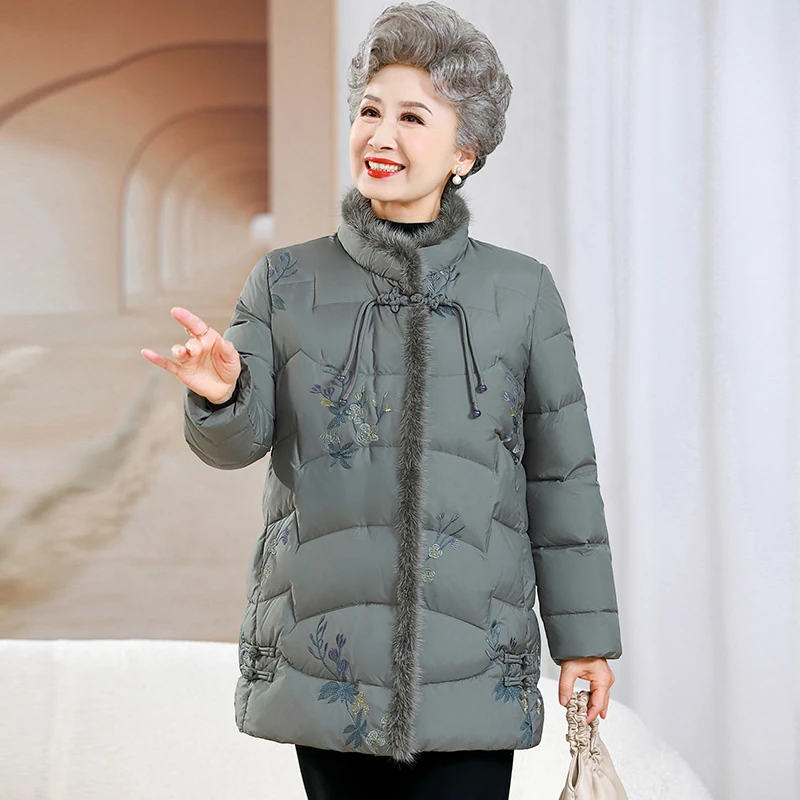 中老年人羽绒服女奶奶冬装中长款白鸭绒外套妈妈装绣花衣服加厚