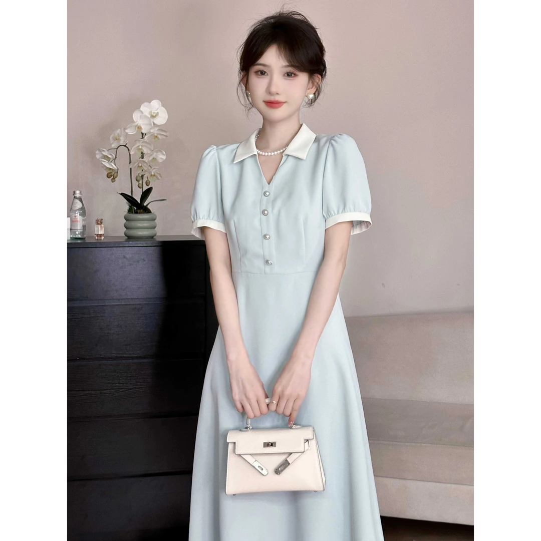 【蓝色乐章】浅蓝色v领泡泡袖显瘦收腰通勤连衣裙女夏季新款2024~