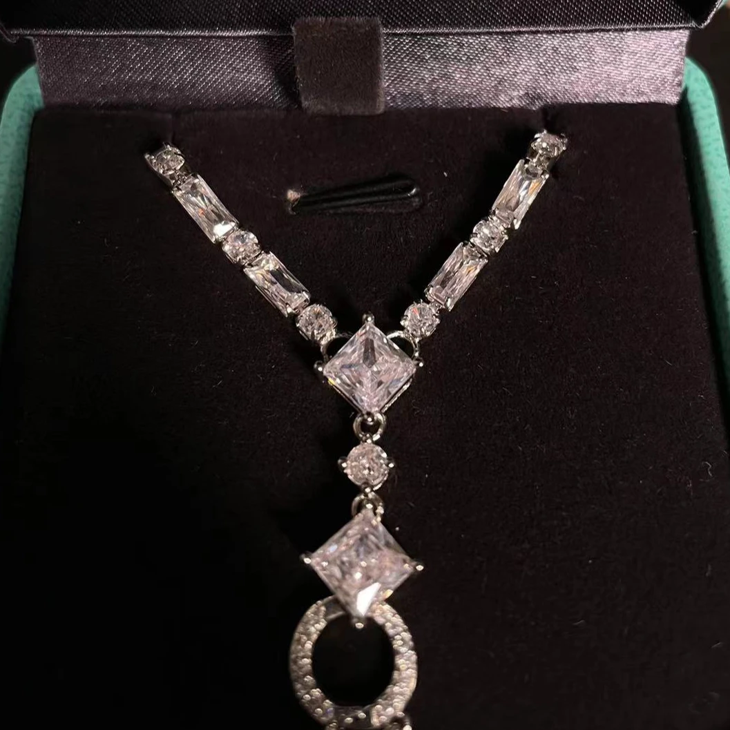 项链 白色设计款项链   AP10