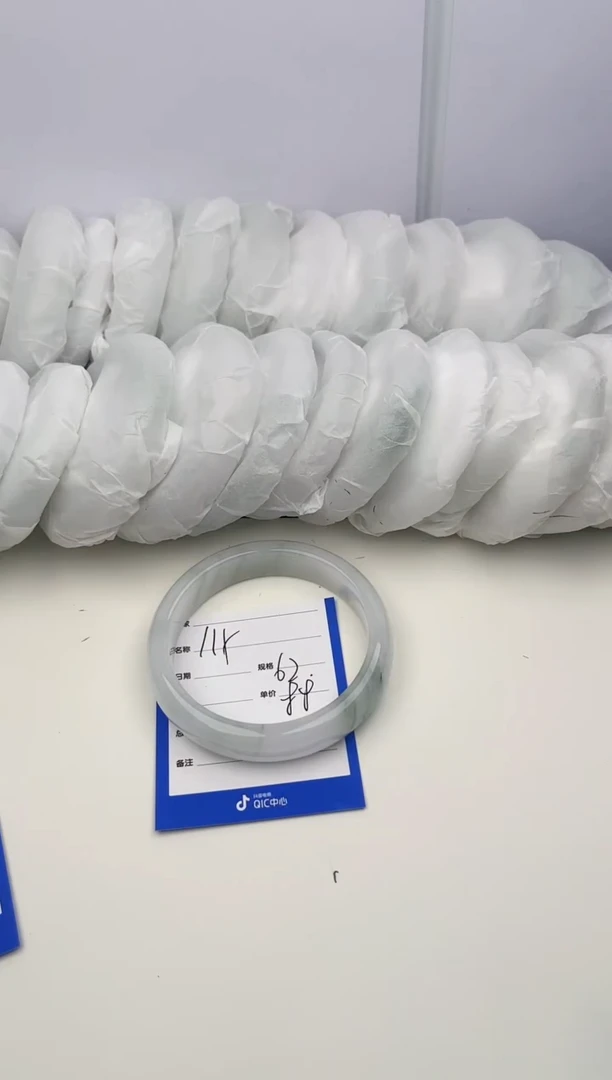 【闪购商品】石英质玉手镯未镶嵌115