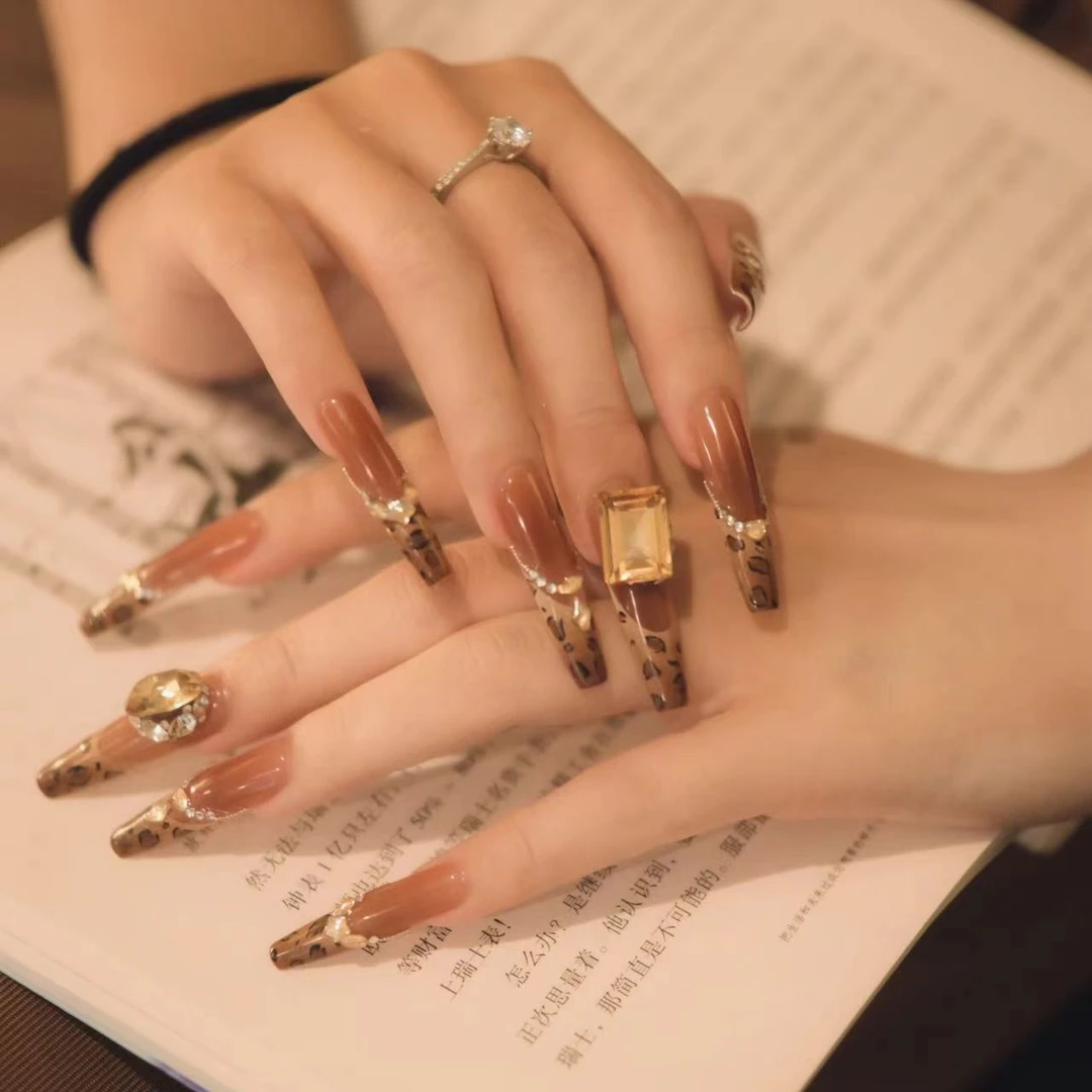【暴瘦】EilyNail设计师轻奢高定纯手工穿戴甲喷枪渐变手绘豹纹美甲
