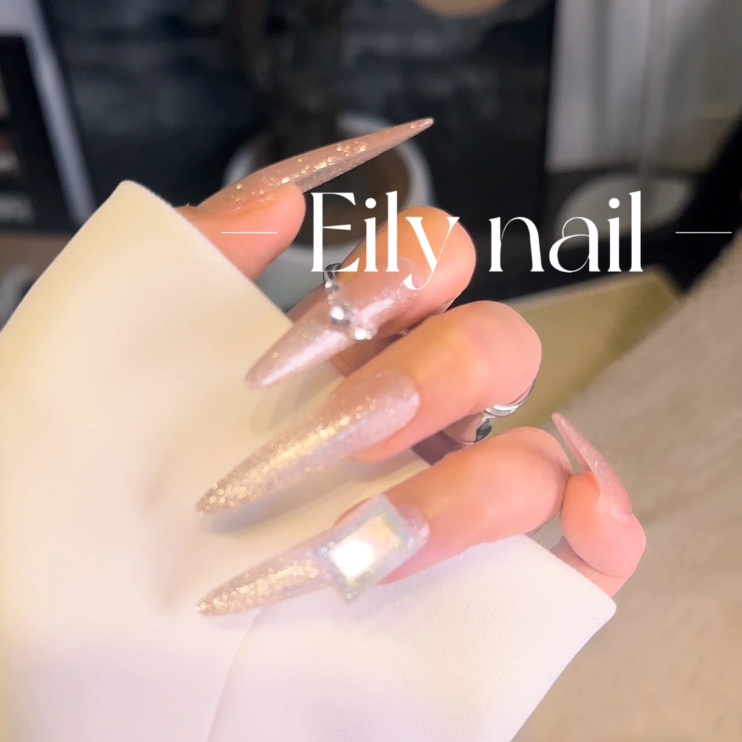 【钻石海】EilyNail设计师轻奢高定纯手工穿戴甲猫眼美甲