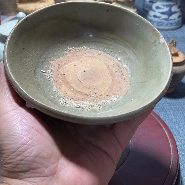 碗会*龙泉中间没有热水小碗。
