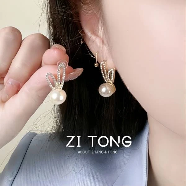 合金仿珍珠耳饰 气质轻奢时尚百搭复古法式小众简约个性ins精致