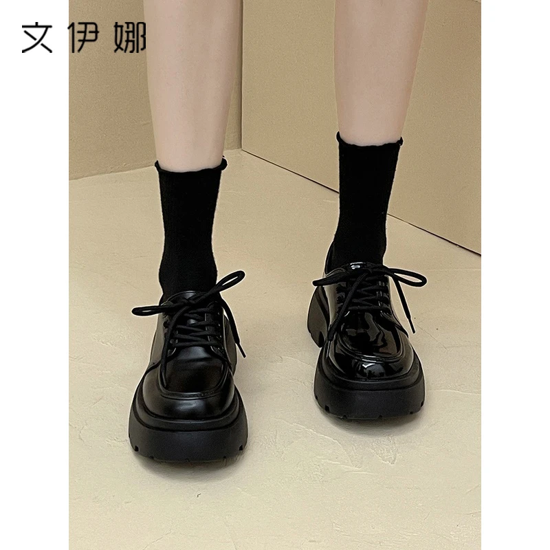 文伊娜木耳边袜子女中筒袜夏季黑色堆堆袜秋冬季搭配乐福鞋长筒袜