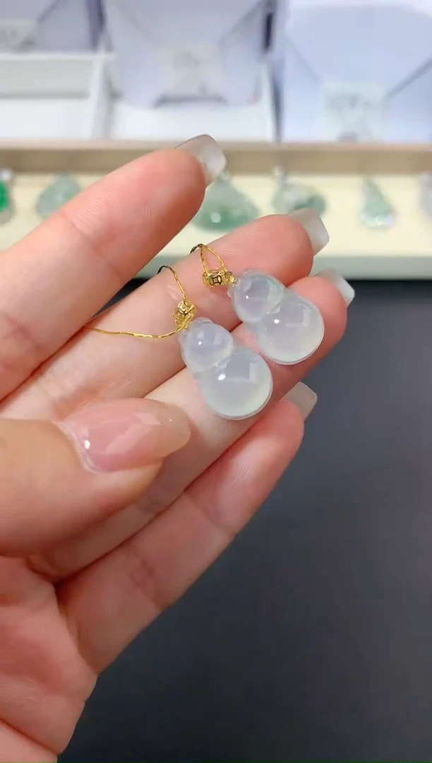 【闪购商品】翡翠颈饰18K金镶嵌A10 多样性发一件